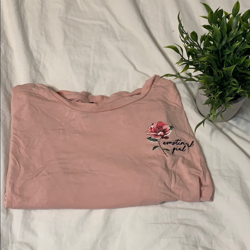 2/15 H&M cropped T-shirt